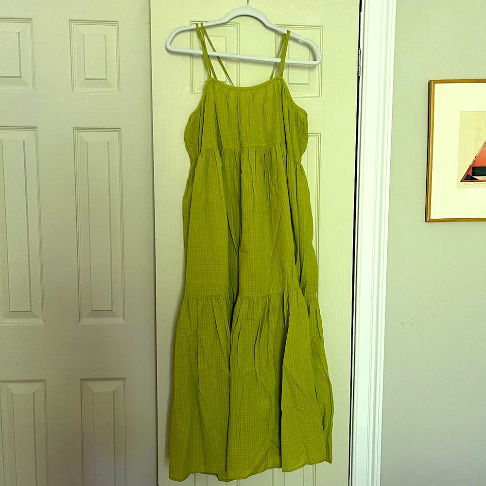Everlane dress. Worn twice. Adjustable straps.